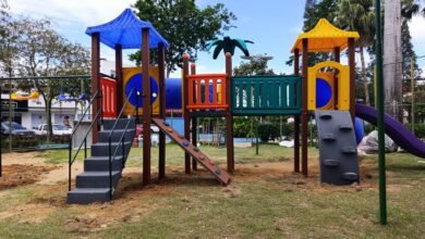 Praças de Nova Venécia ganham novos parquinhos